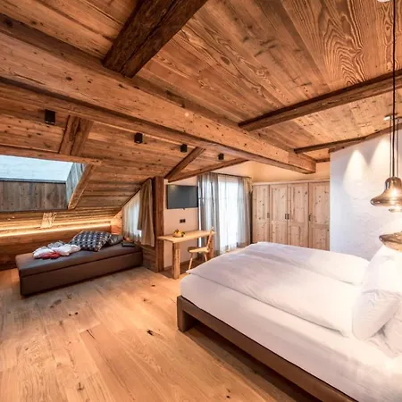 Rifugio Salei Gæstehus Canazei