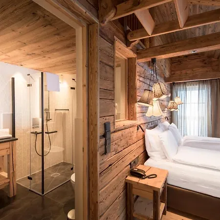 Gæstehus Rifugio Salei Canazei