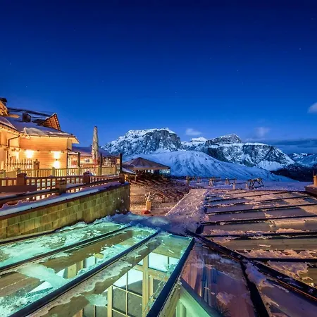 Rifugio Salei Gæstehus Canazei