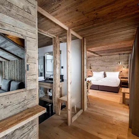 Rifugio Salei Gæstehus Canazei